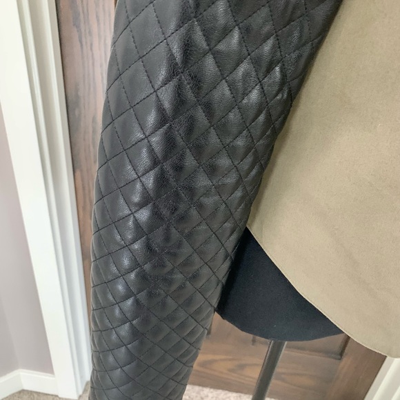 Size Small Walter Baker Jacket with Faux Leather Sleeves - Picture 4 of 8